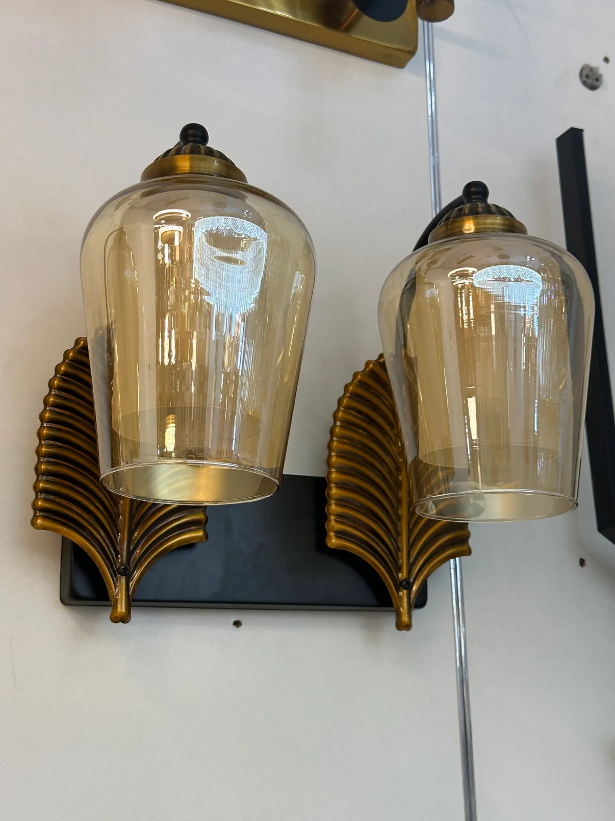 Modern Leaf Wall Light