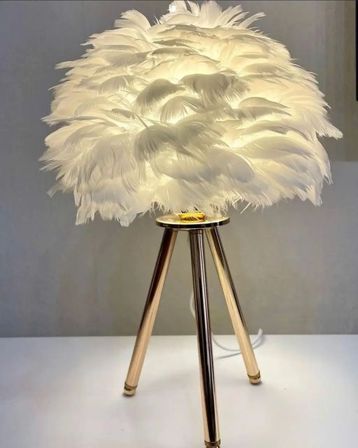 Luxury Feather Lamp